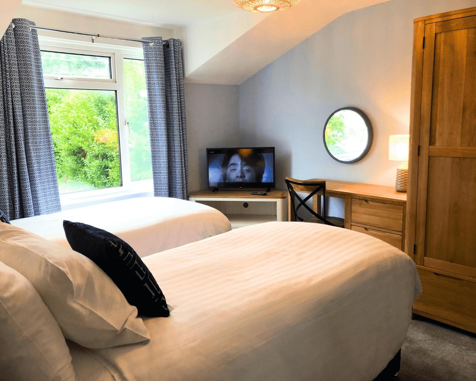 Harbourmaster Hotel อาแบร์ไรรอน ภายนอก รูปภาพ