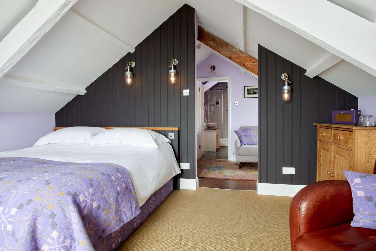 Harbourmaster Hotel อาแบร์ไรรอน ภายนอก รูปภาพ