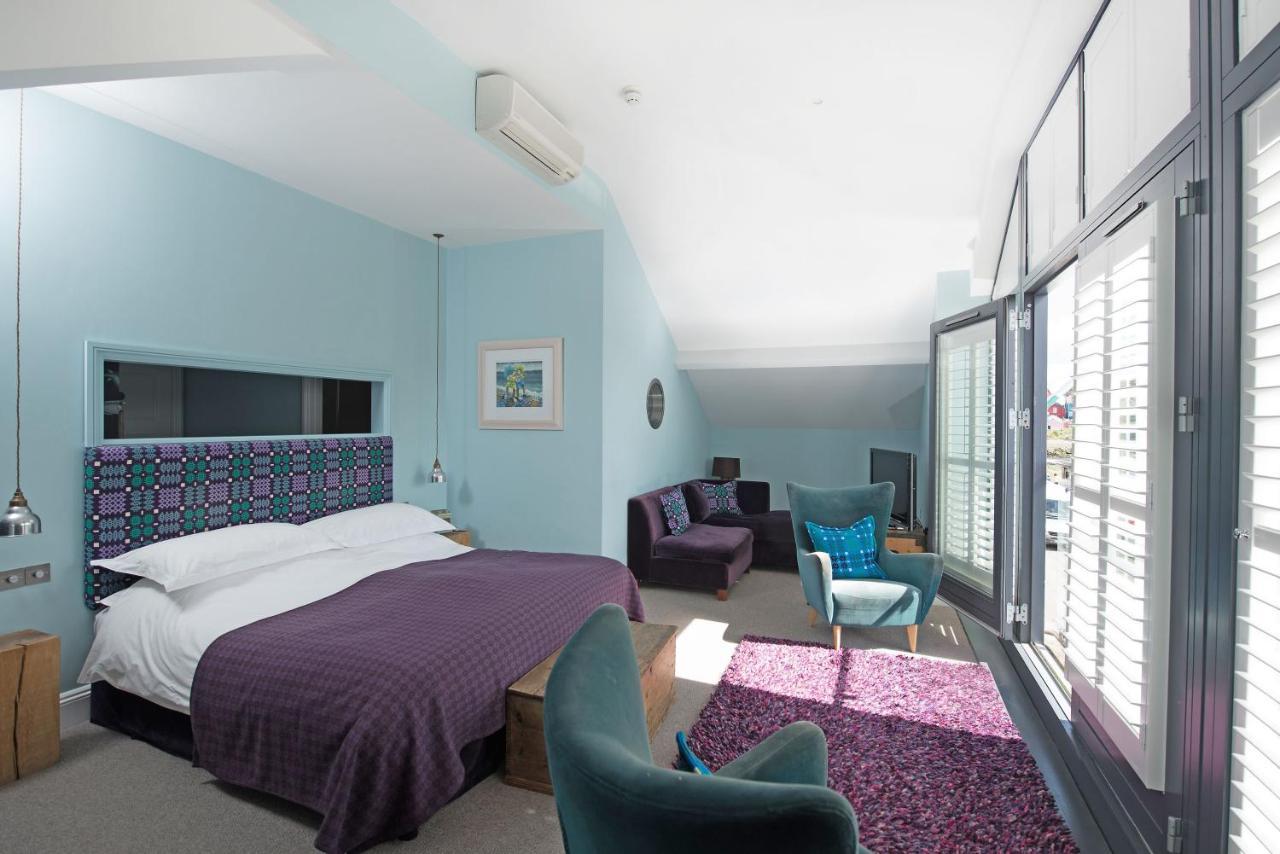 Harbourmaster Hotel อาแบร์ไรรอน ภายนอก รูปภาพ